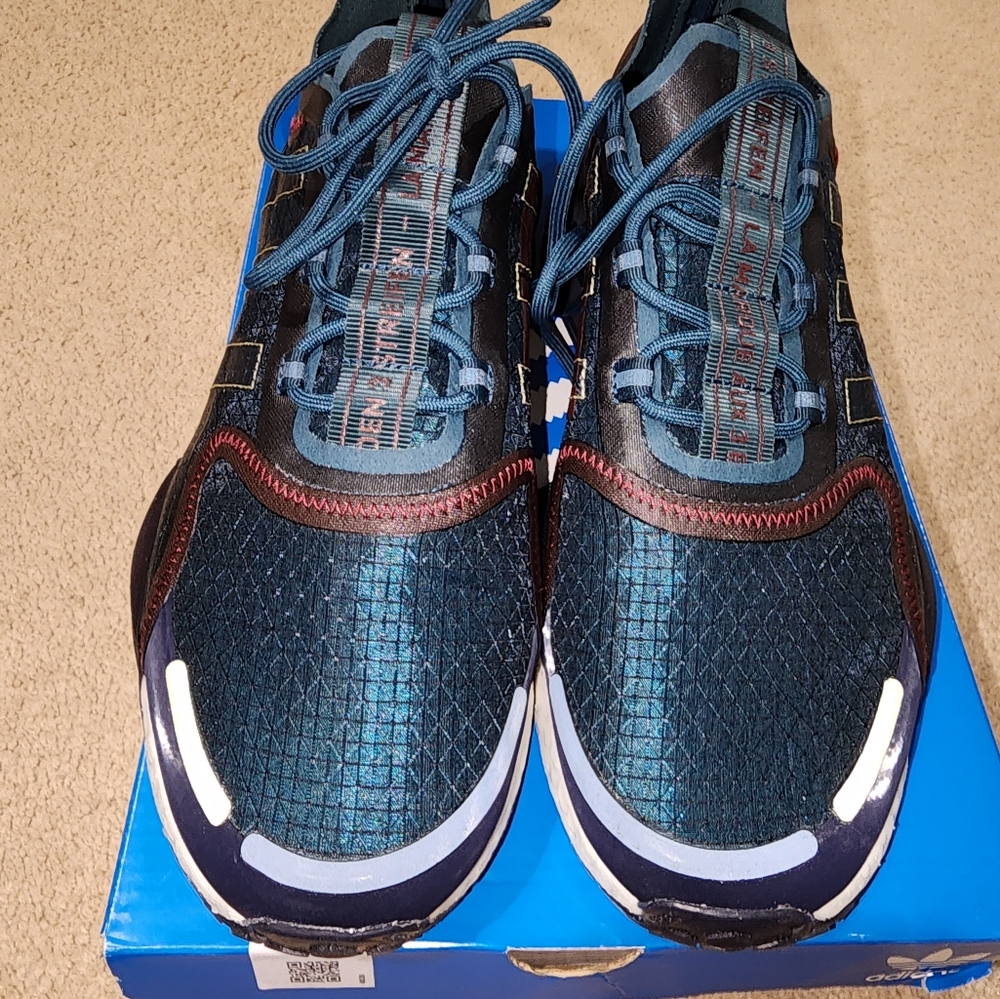 ADIDAS WOMAN ATHLETIC SHOES